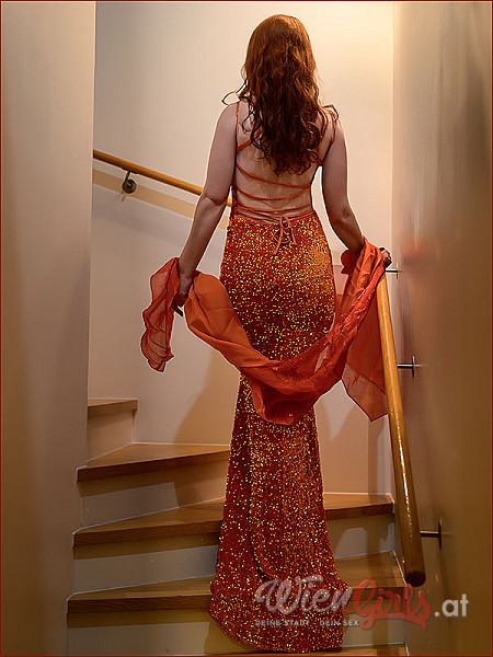 QUEEN of ESCORT  Image