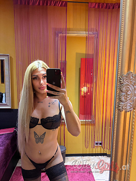 Trans Katie Delux Image