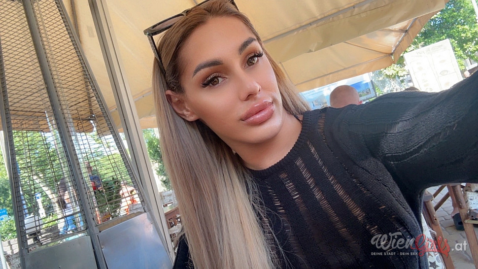 Trans Katie Delux Image